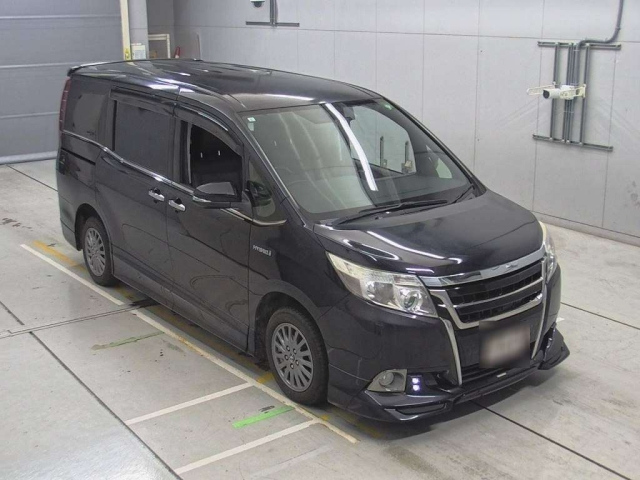 TOYOTA ESQUIRE 2015