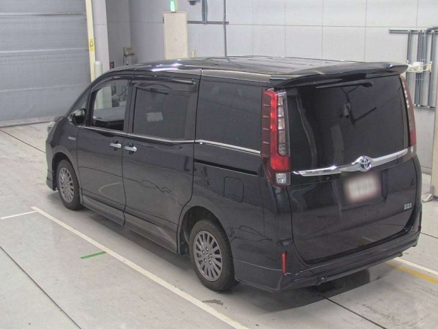 TOYOTA ESQUIRE 2015