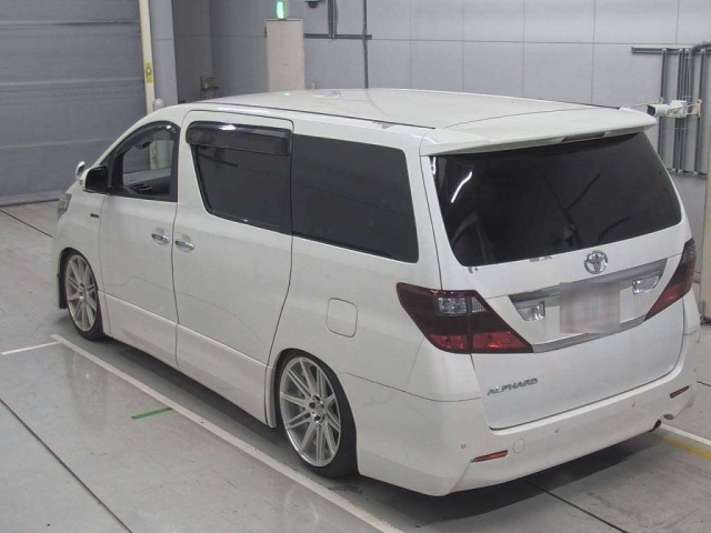 TOYOTA ALPHARD 2008