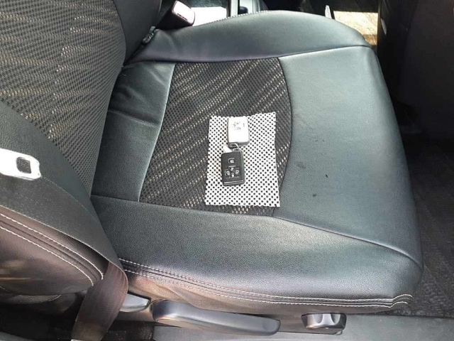 TOYOTA ALPHARD 2008