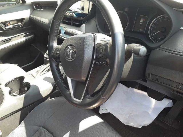 TOYOTA HARRIER 2022