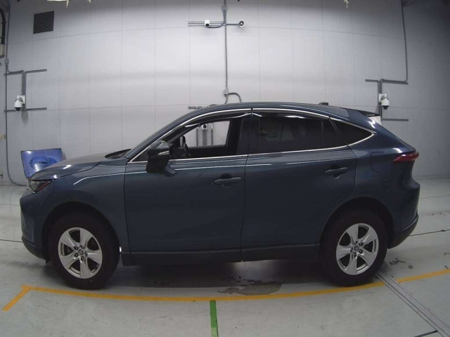 TOYOTA HARRIER 2022