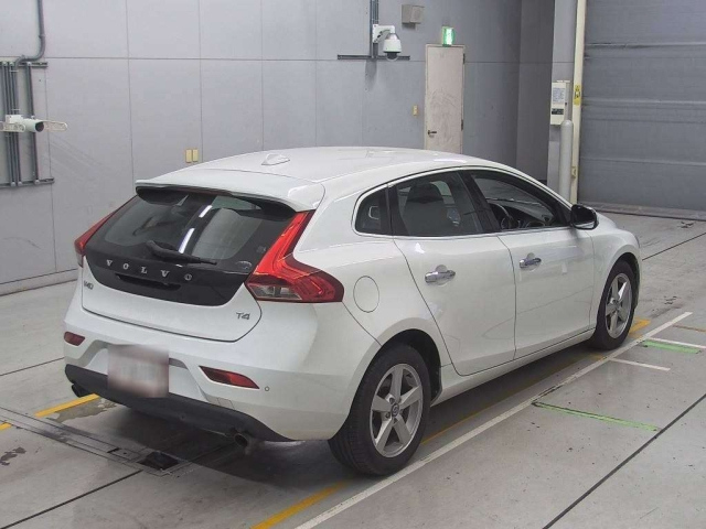 VOLVO V40 2013