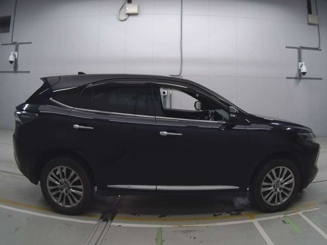 TOYOTA HARRIER 2014
