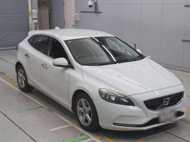 VOLVO V40 2013