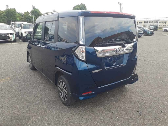 TOYOTA ROOMY 2021