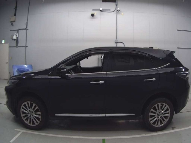 TOYOTA HARRIER 2014