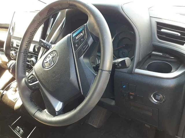 TOYOTA VELLFIRE 2017