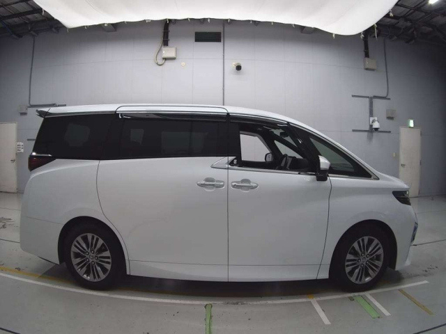 TOYOTA ALPHARD 2024