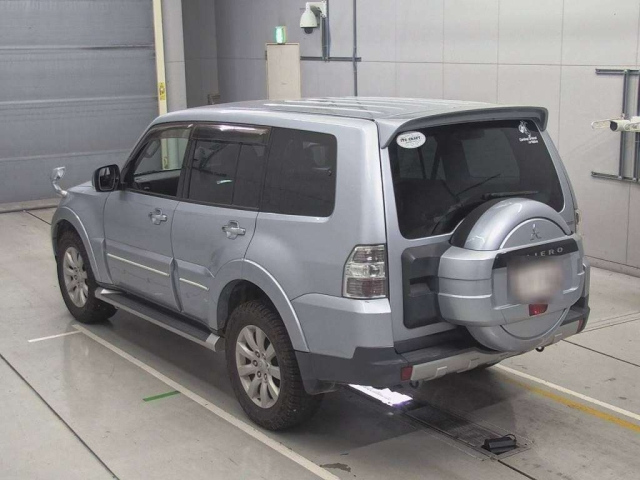 MITSUBISHI PAJERO 2009