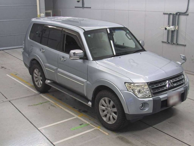 MITSUBISHI PAJERO 2009