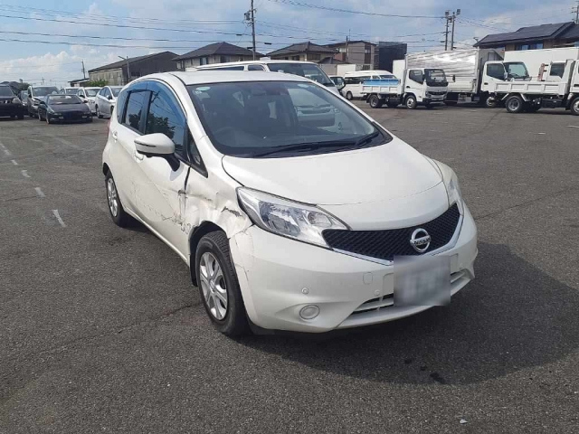 NISSAN NOTE 2015