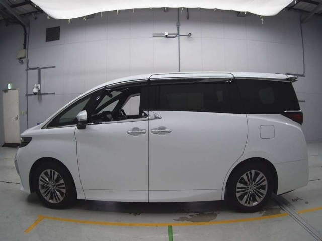 TOYOTA ALPHARD 2024
