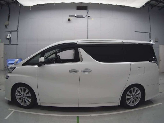 TOYOTA VELLFIRE 2017