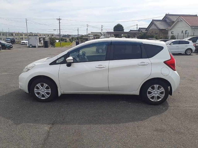 NISSAN NOTE 2015