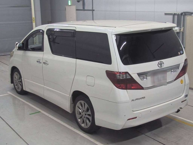 TOYOTA ALPHARD 2010