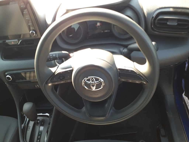 TOYOTA YARIS 2021