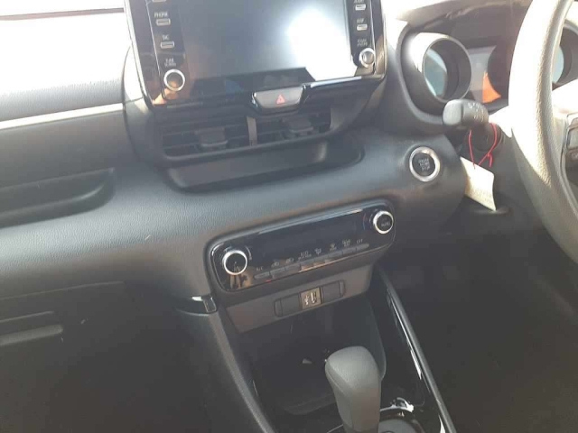 TOYOTA YARIS 2021