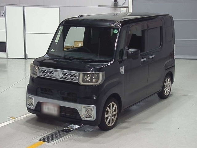 DAIHATSU WAKE 2015
