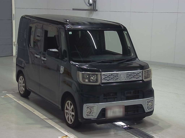 DAIHATSU WAKE 2015