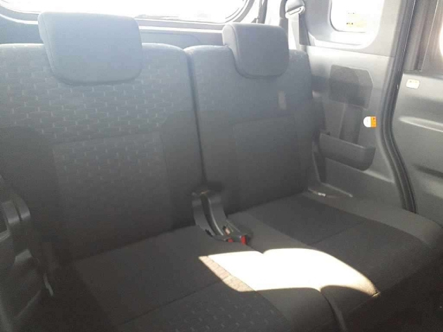 DAIHATSU WAKE 2015