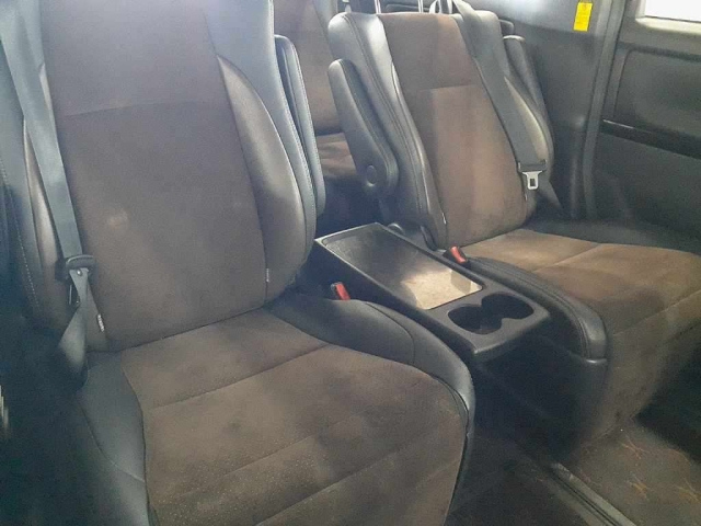 TOYOTA ALPHARD 2013