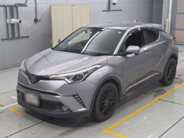 TOYOTA C-HR 2017