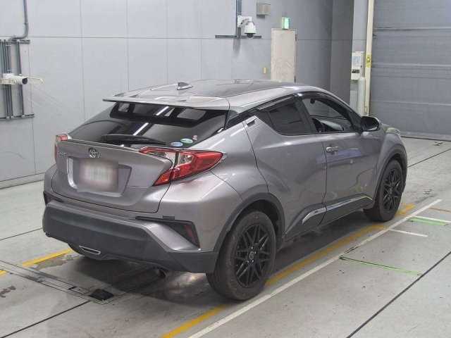 TOYOTA C-HR 2017