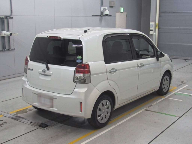 TOYOTA SPADE 2013