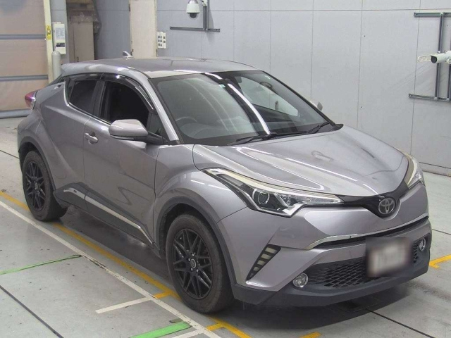 TOYOTA C-HR 2017