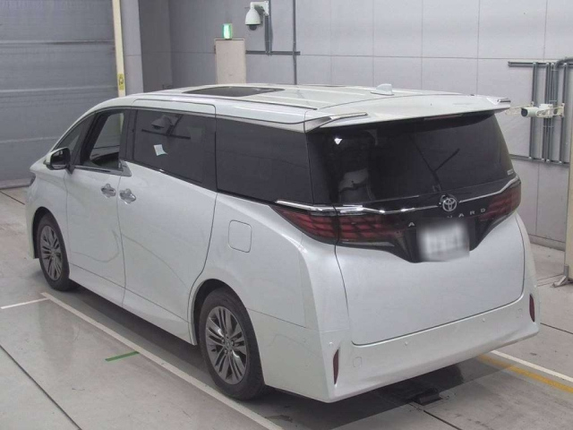 TOYOTA ALPHARD 2024