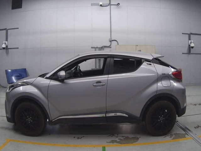 TOYOTA C-HR 2017