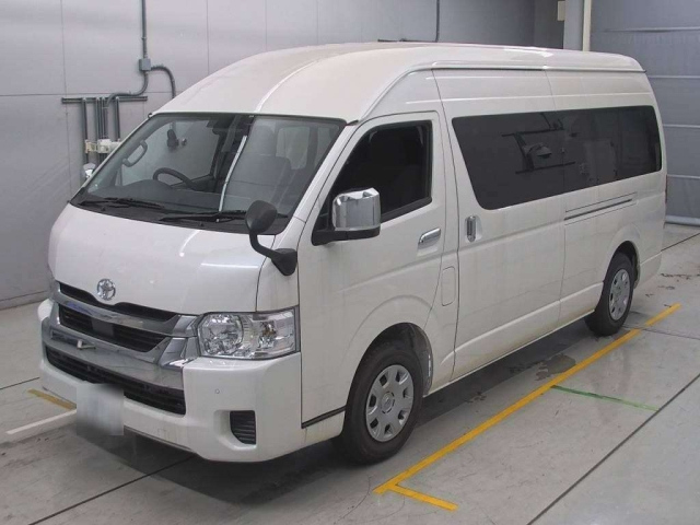TOYOTA HIACE 2025
