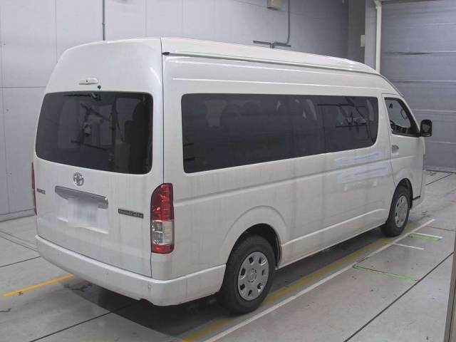 TOYOTA HIACE 2025