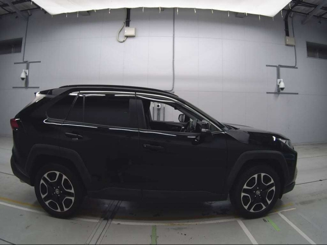 TOYOTA RAV4 2020