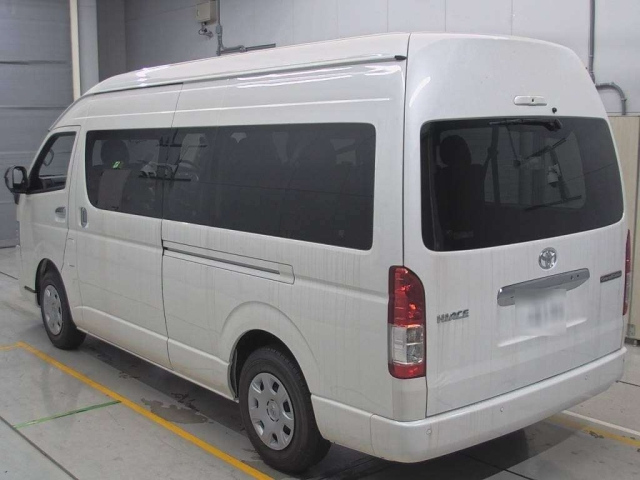 TOYOTA HIACE 2025