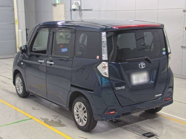TOYOTA TANK 2019