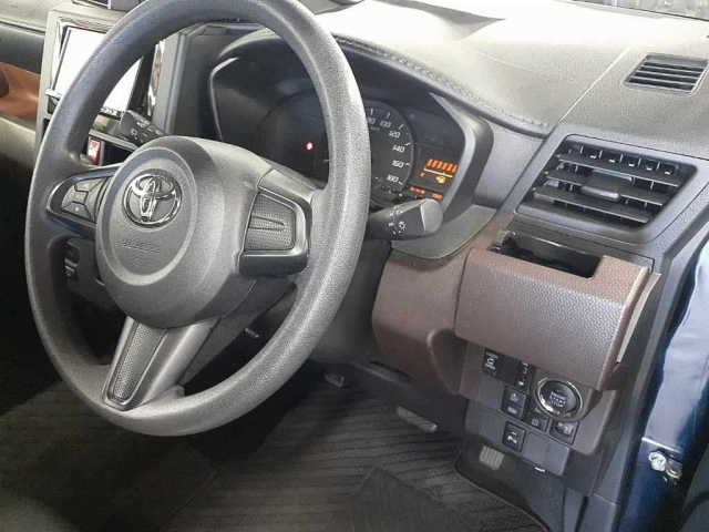 TOYOTA TANK 2019