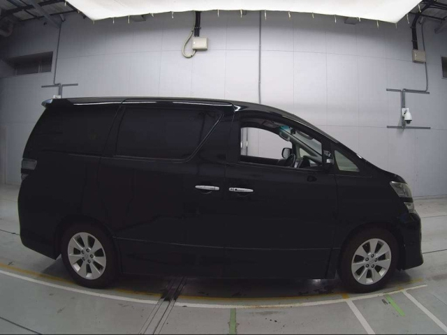 TOYOTA VELLFIRE 2012