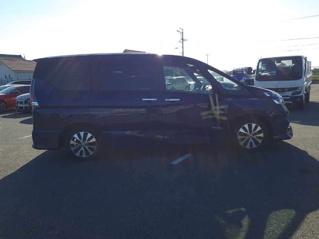 NISSAN SERENA 2017