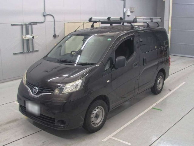 NISSAN NV200 2018
