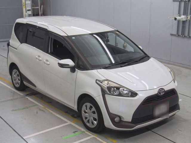TOYOTA SIENTA 2017
