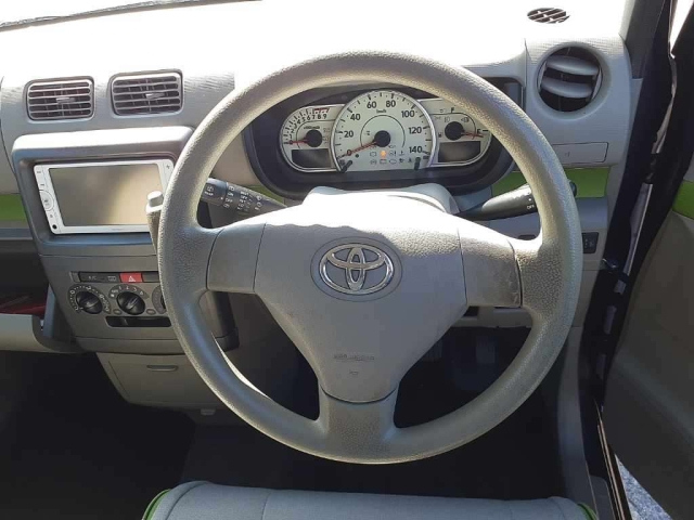 TOYOTA PIXIS SPACE 2013