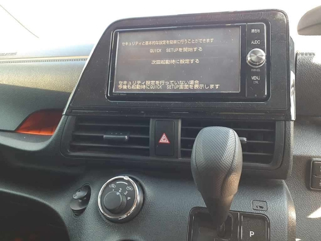 TOYOTA SIENTA 2017