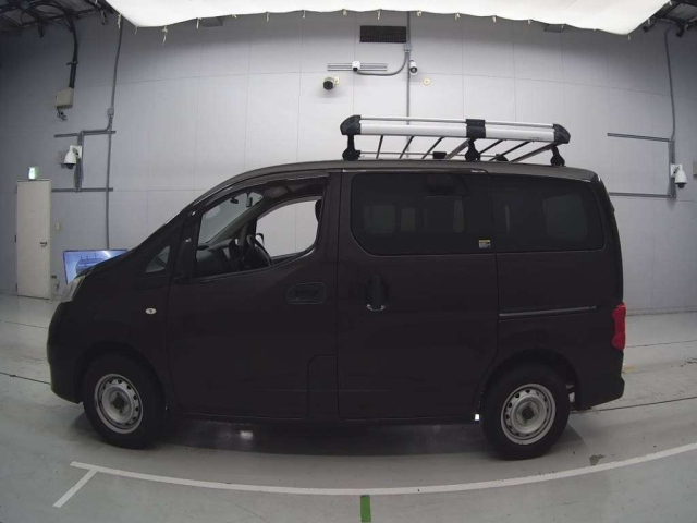 NISSAN NV200 2018