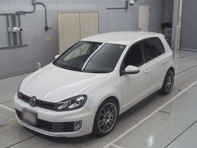VOLKSWAGEN GOLF 2010