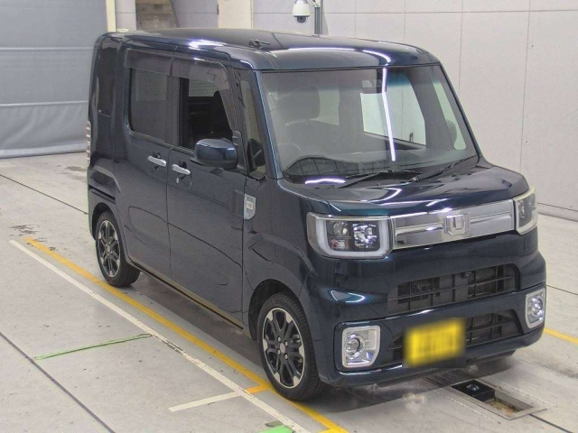 DAIHATSU WAKE 2020