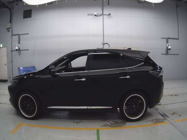 TOYOTA HARRIER 2014
