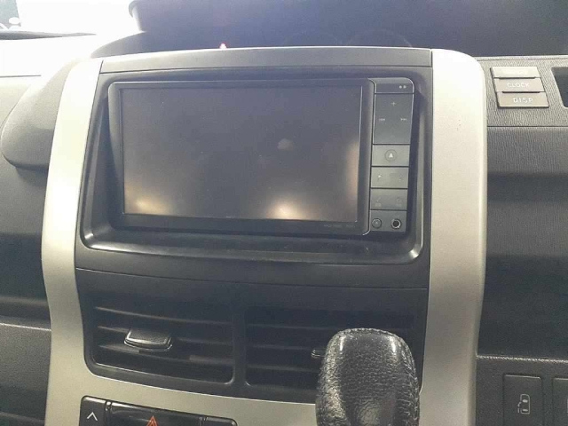 TOYOTA NOAH 2011