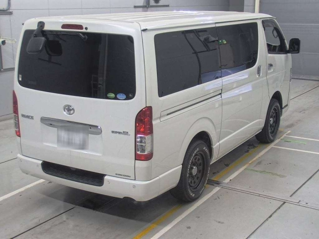 TOYOTA HIACE VAN 2021
